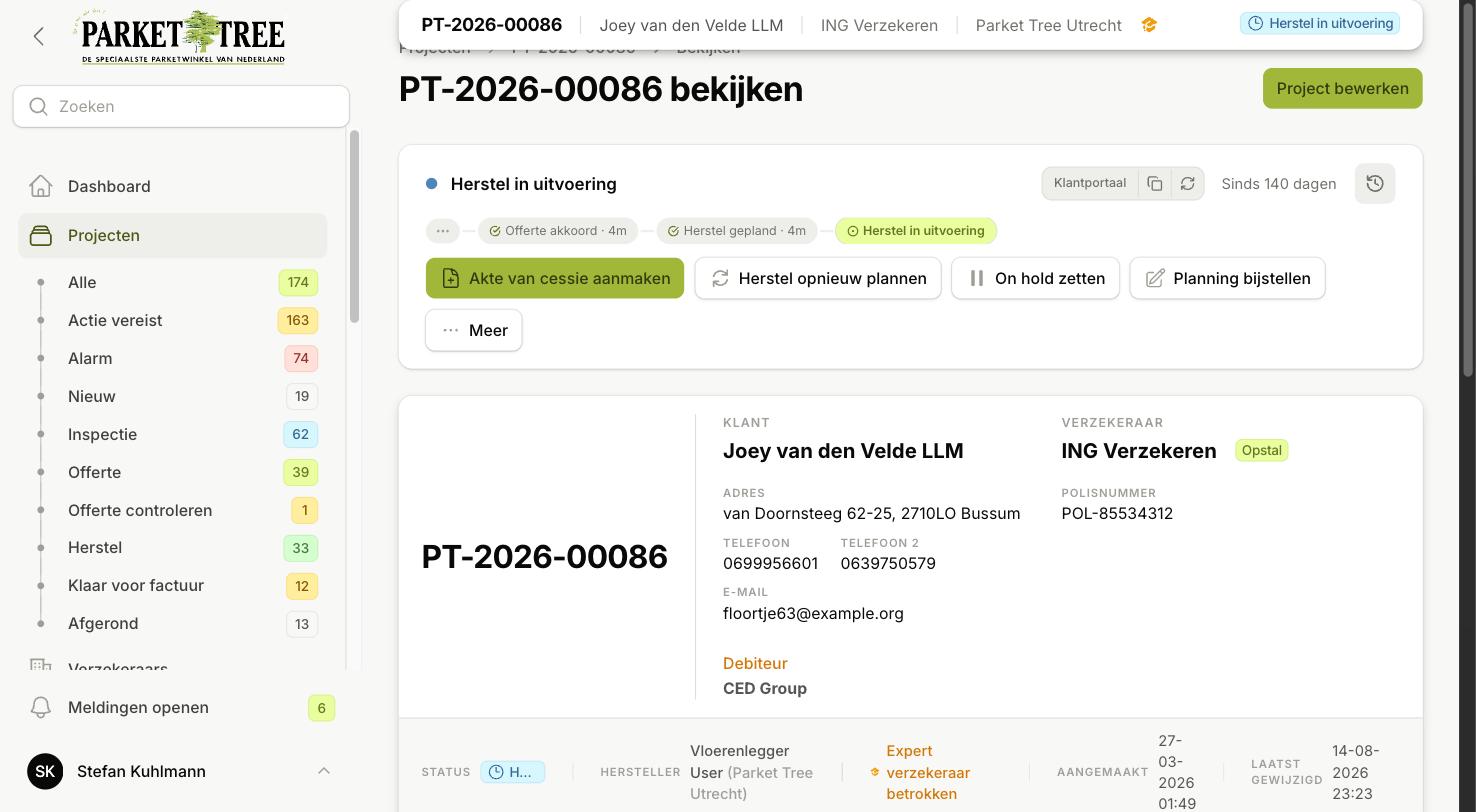 De statusbalk van een project met de knoppen Akte van cessie aanmaken, Herstel opnieuw plannen, On hold zetten, Planning bijstellen en Meer.